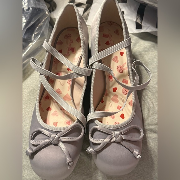 Beautiful SHIEN Grey Satin Heels Size 10. Never Worn. Has Nice Chunky Heel. - Picture 1 of 4